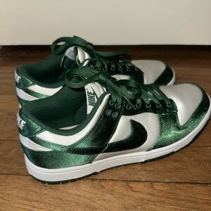 Nike Low Dunks Women Green and White